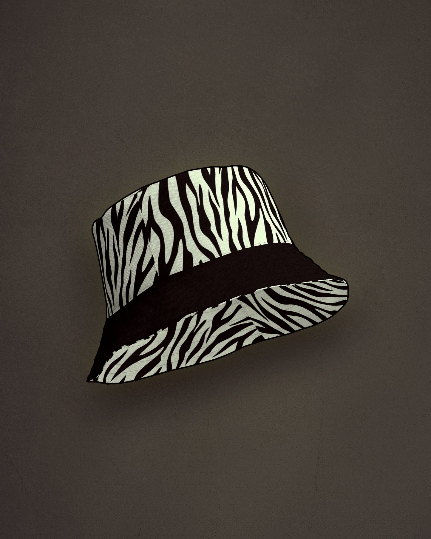 REVERSIBLE BUCKET HAT